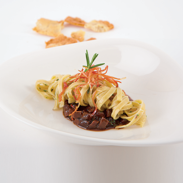 Fladenbrotnudeln mit Kaninchenpfeffer