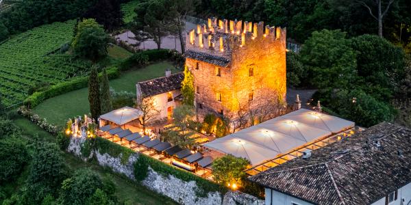 Feierliche Eröffnung von „La Torre“ - neuer FORST Biergarten für Trient.